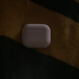 Apple AirPods Charging Case